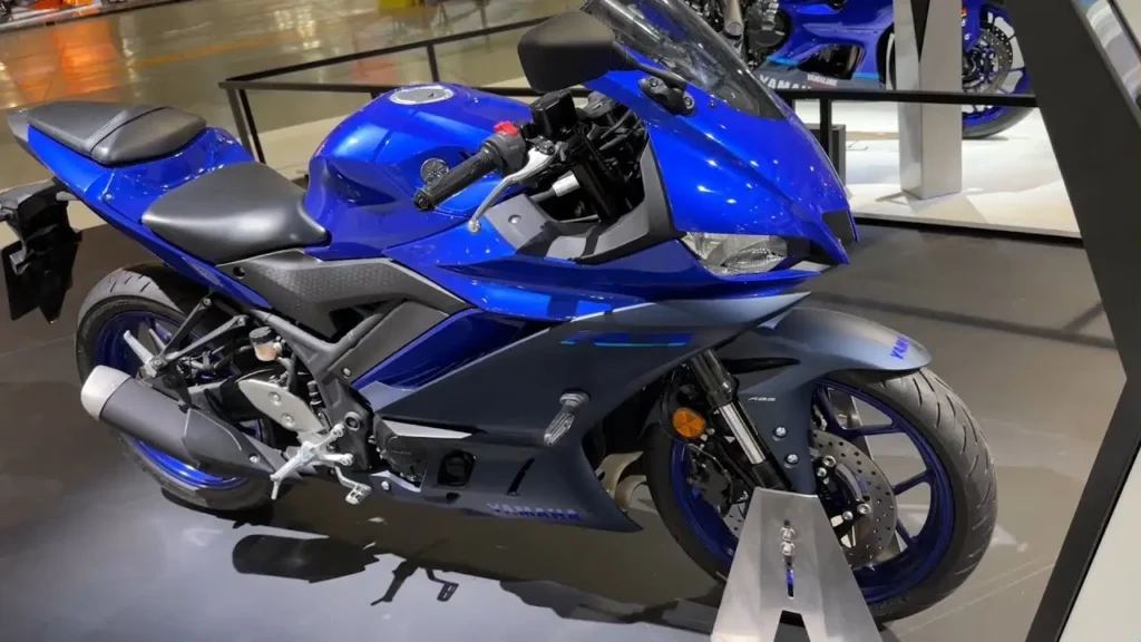 Yamaha R3 2023