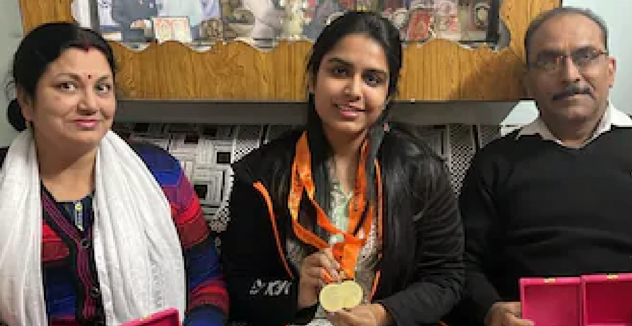 mathura-international-woman-day-2024-shivangi-became-a-golden-girl-by-winning-5-gold-medals-in-the-university