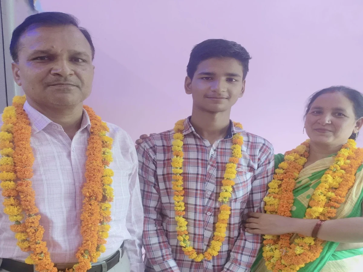 Varanasi's 2024 UP Board Topper Anuj Mishra
