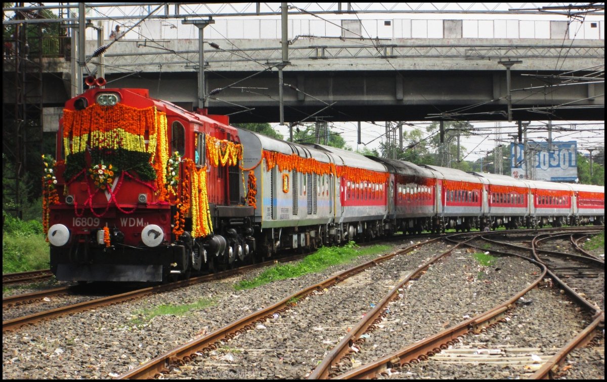 Summer Special Trains Connecting Uttar Pradesh to Mumbai and Pune